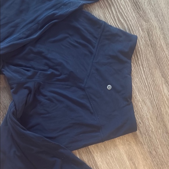 Lululemon navy align crop size 6 - Picture 3 of 6
